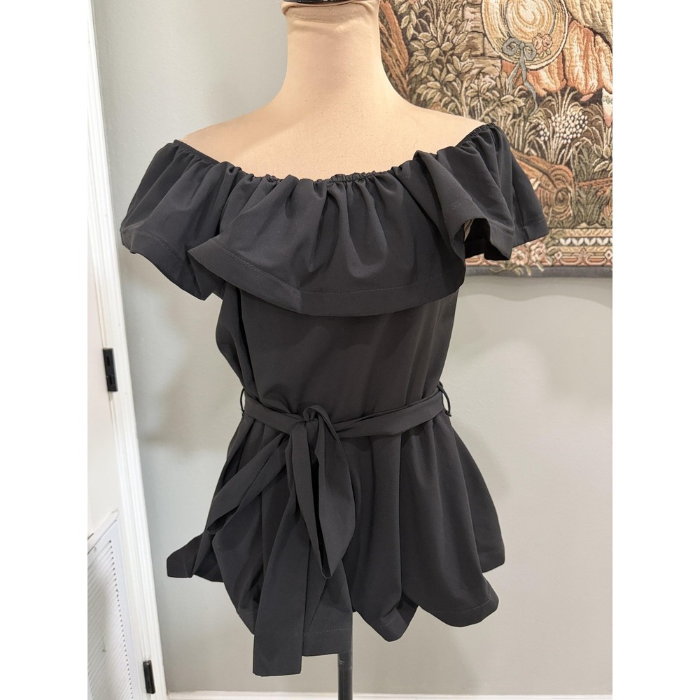 Day G Top‎ Women's Large Black Off Shoulder Ruffle Belted Summer